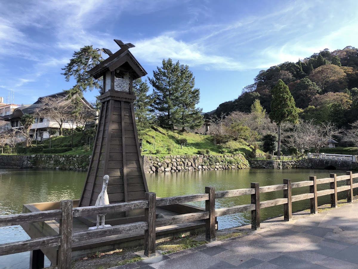 鹿野城跡公園(鳥取県)の桜 – 約500本のソメイヨシノと水鏡が織りなす絶景名所